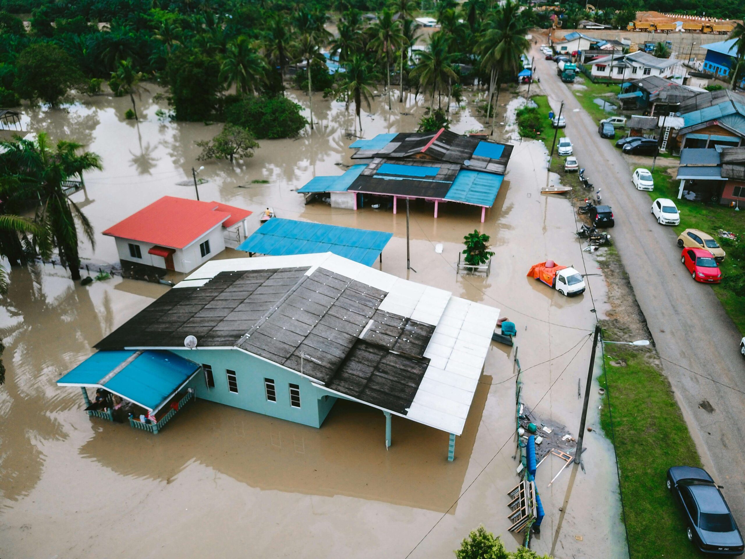 Water Damage Cleanup Tips for Businesses and Homeowners
